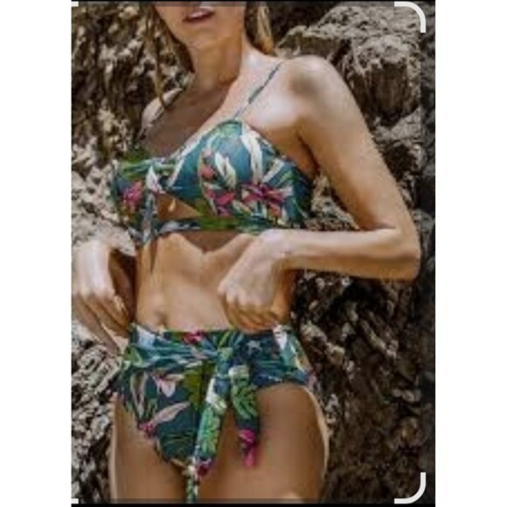 Cupshe Tropical Floral High Waisted Bikini Set Green Pink Hibiscus Size M